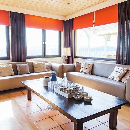 Beautiful Holidayhome With Sauna And Terrace Harscheid Bagian luar foto